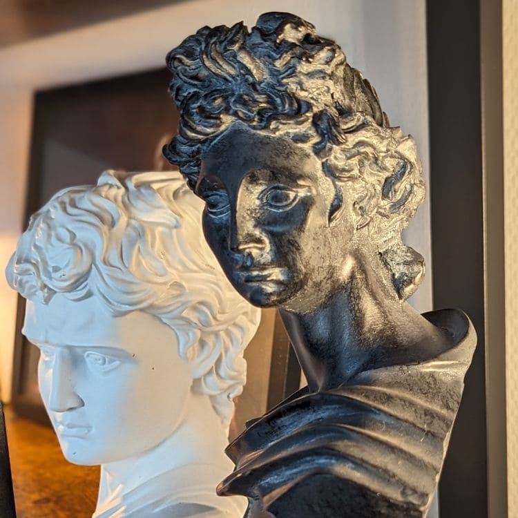 Statue décoration bureau avocat